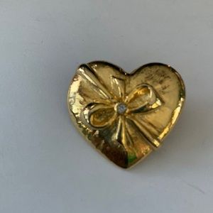 Heart w/Ribbon Pin